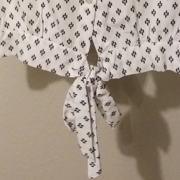 NWT Anthropologie BeachGold Button Down w/ Tie Blouse - Picture 9 of 10